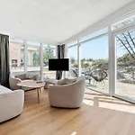בית נופש 4 Bedroom Front In *